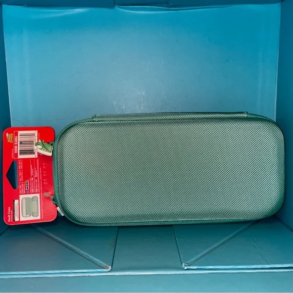 Nintendo Switch Animal Crossing Vault Case designed by HORI - NWT - Picture 2 of 7